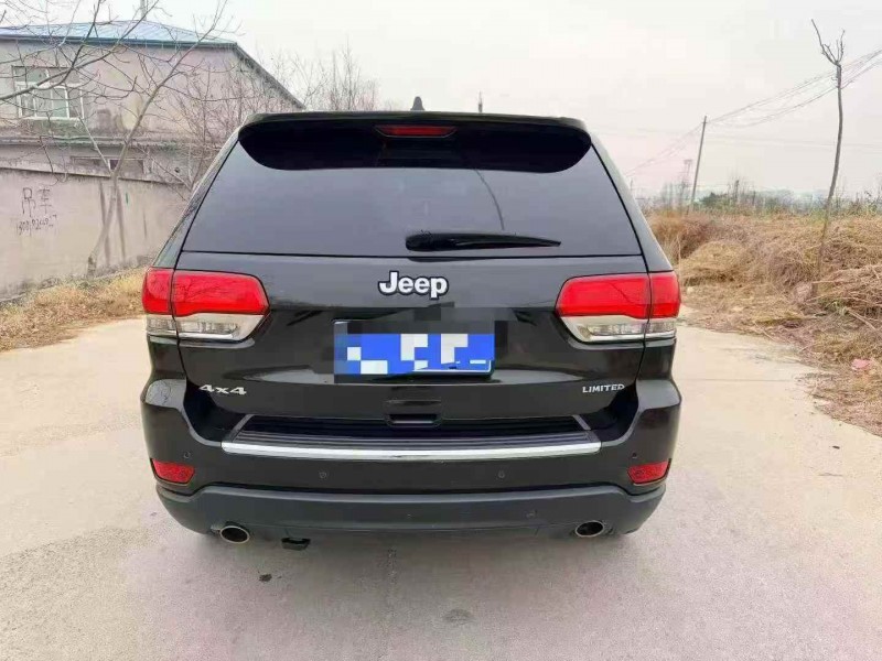 保定16年Jeep大切诺基9