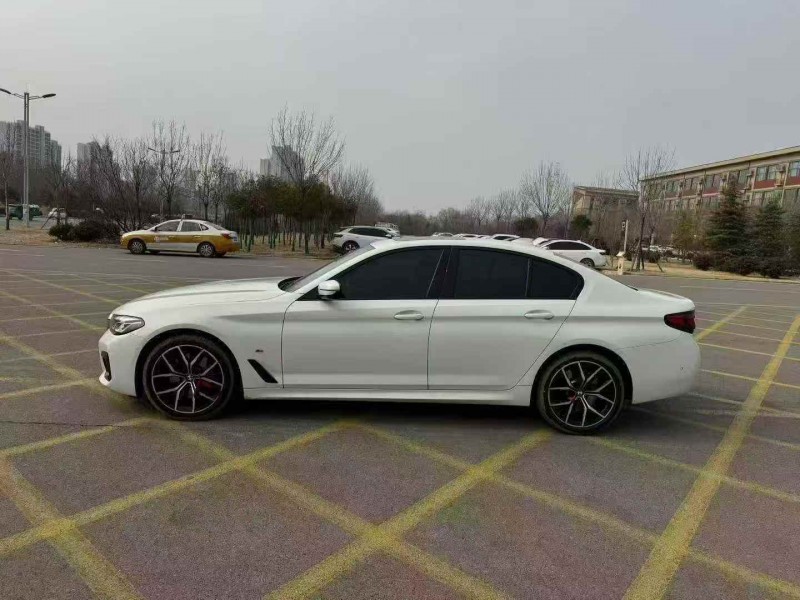 连云港23年宝马5系8