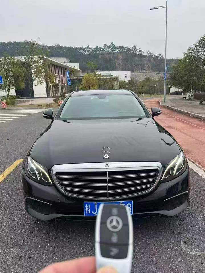 欽州18年奔馳E1
