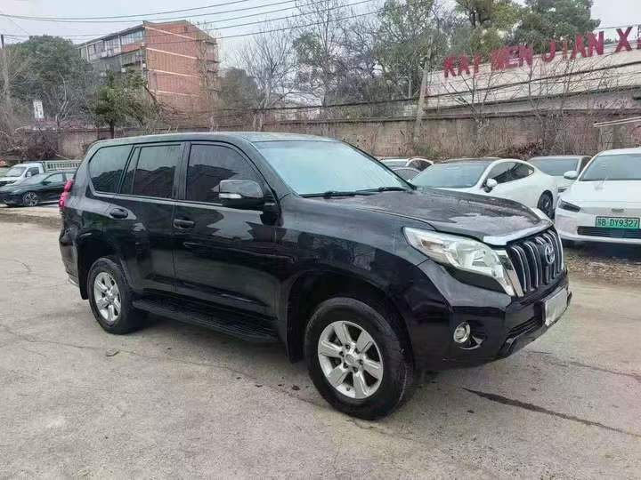 衡阳17年丰田普拉多3