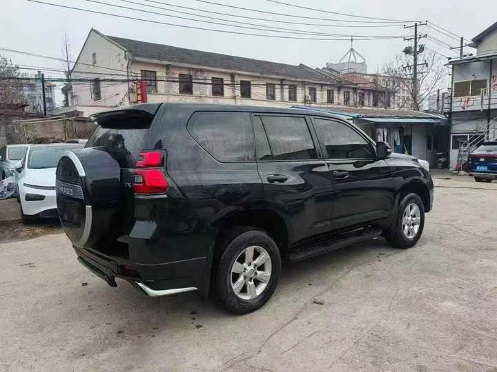 衡阳17年丰田普拉多8