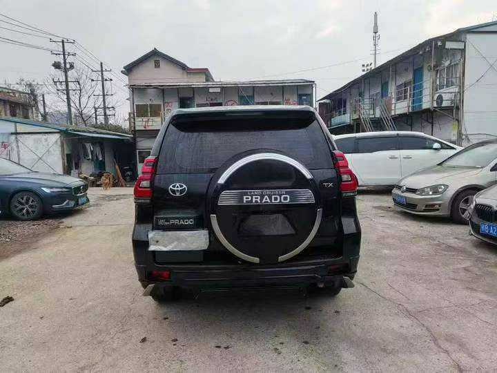 衡阳17年丰田普拉多9