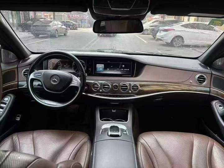 张家界17年奔驰S5