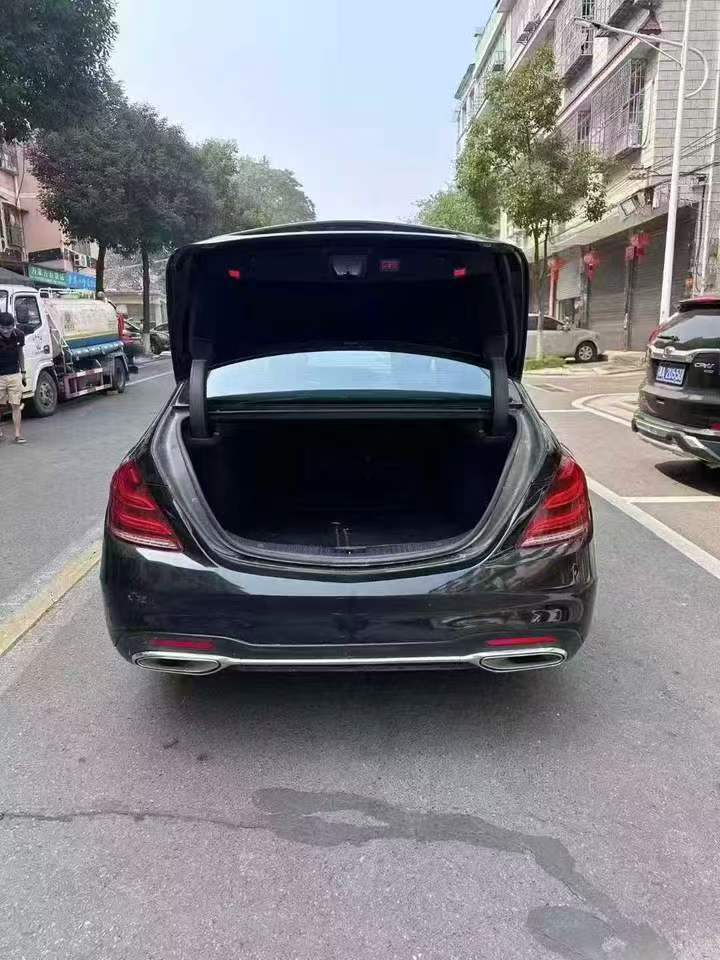 张家界17年奔驰S9