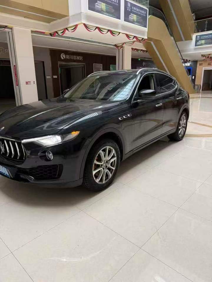 蚌埠17年玛莎拉蒂Levante3