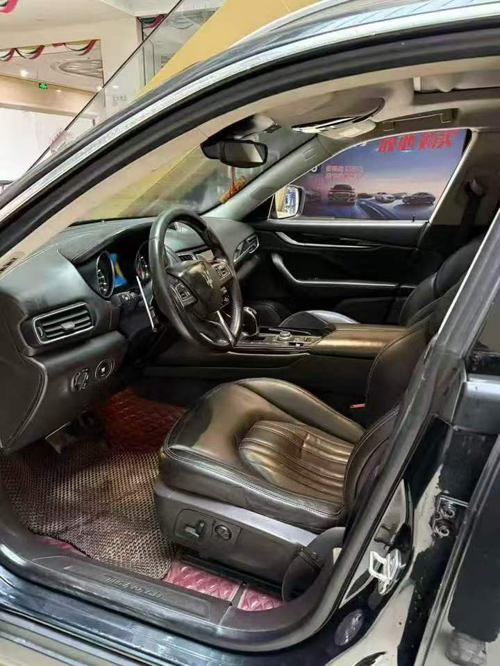 蚌埠17年玛莎拉蒂Levante6