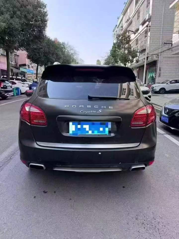 张家界14年保时捷Macan9