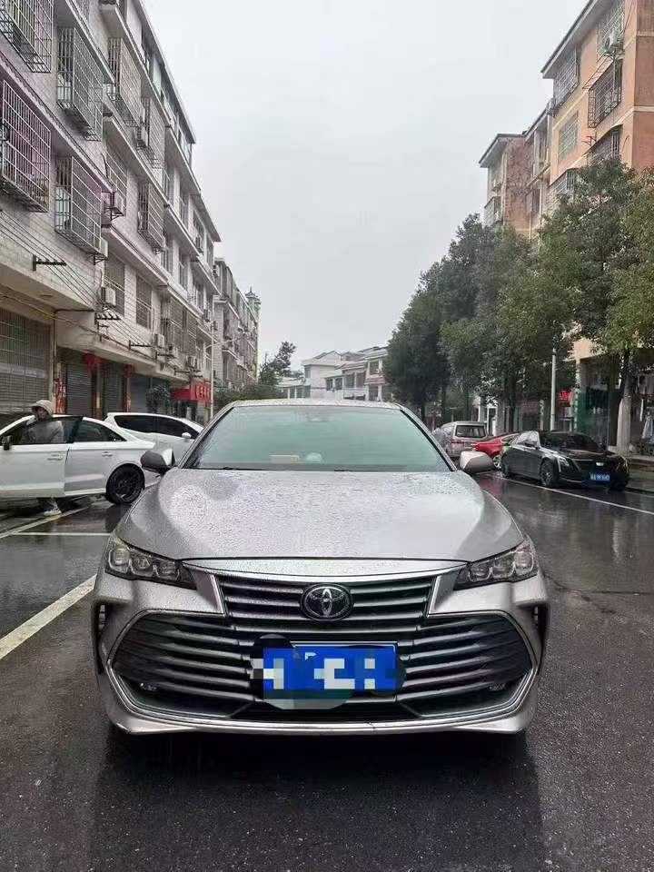 张家界21年丰田亚洲龙1