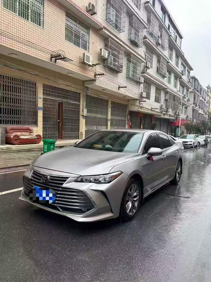 张家界21年丰田亚洲龙2