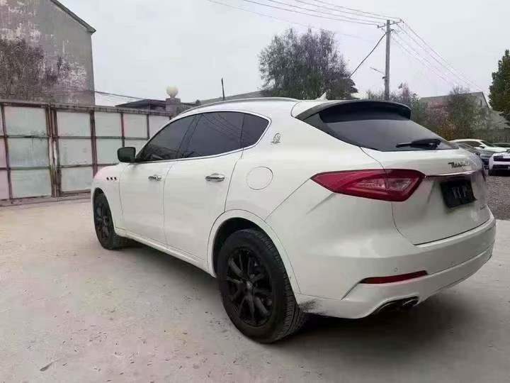 济宁19年玛莎拉蒂Levante7