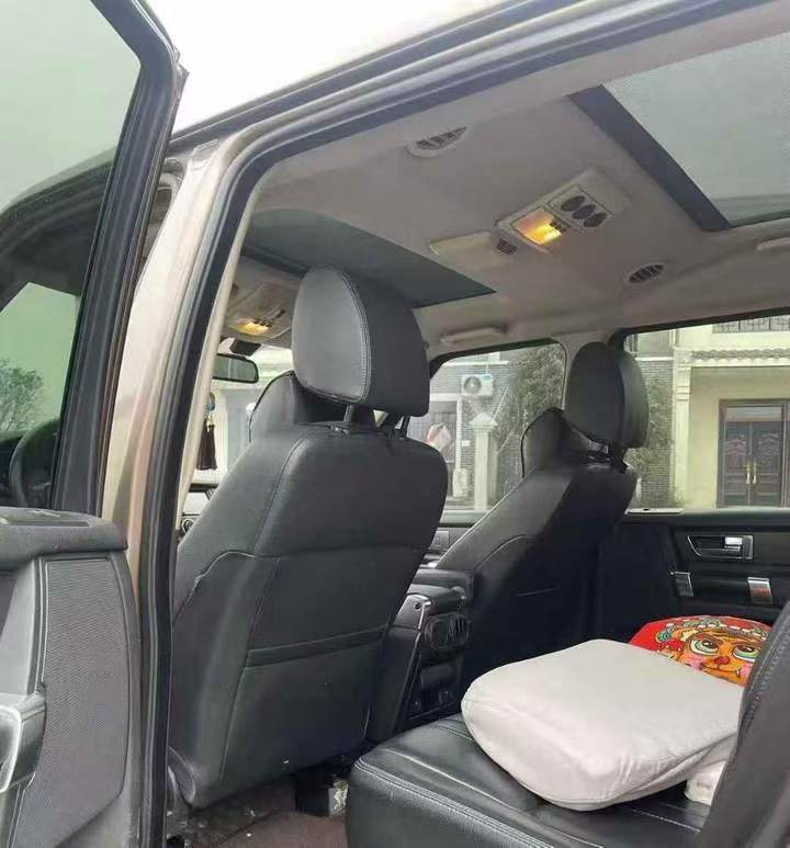 衡阳15年路虎发现5