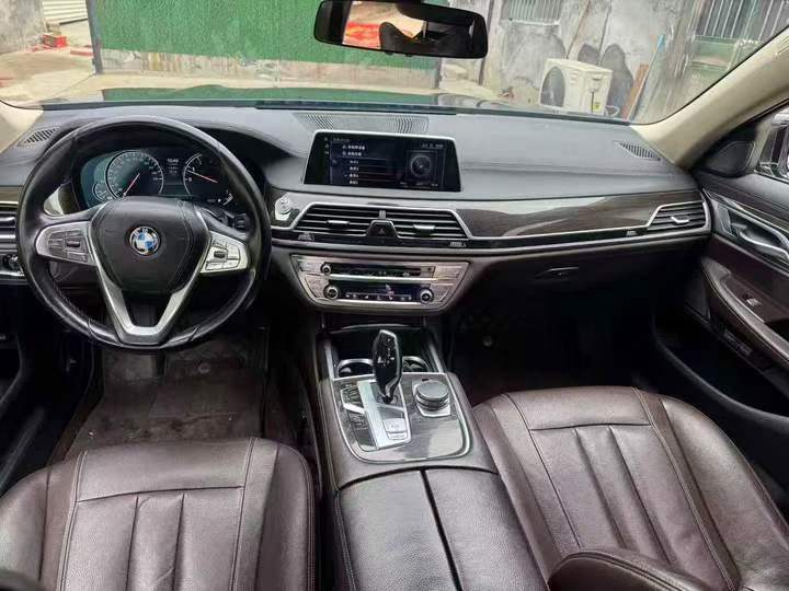 东营16年宝马7系3