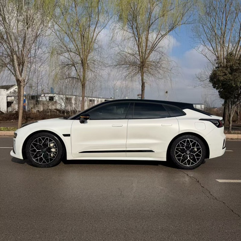 枣庄24年极氪汽车0019