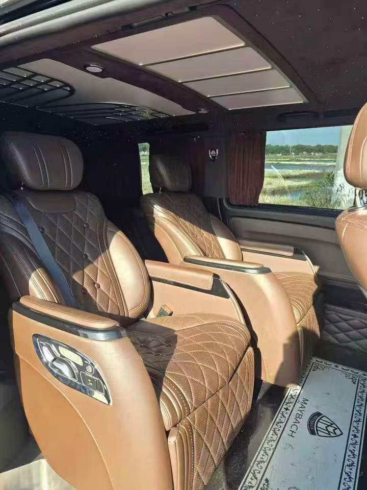 苏州21年奔驰威霆7