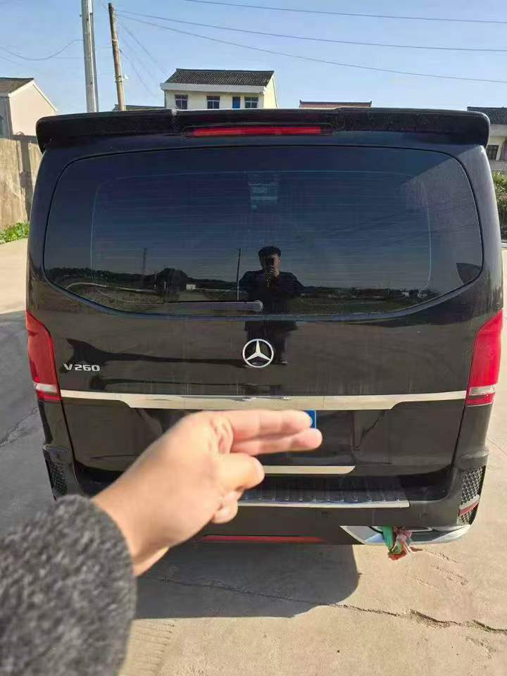 苏州21年奔驰威霆9