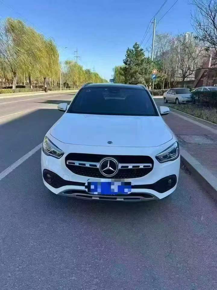 潍坊22年奔驰GLA1