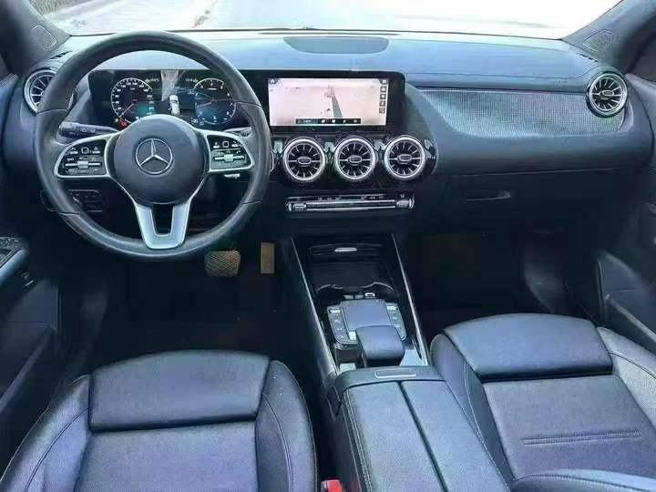 潍坊22年奔驰GLA4