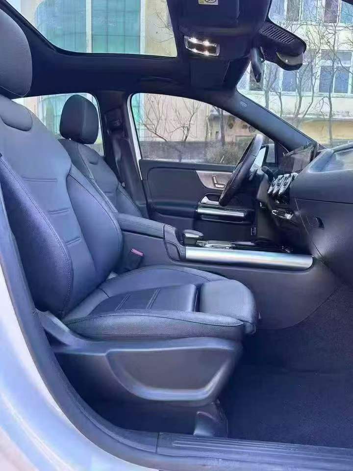 潍坊22年奔驰GLA5