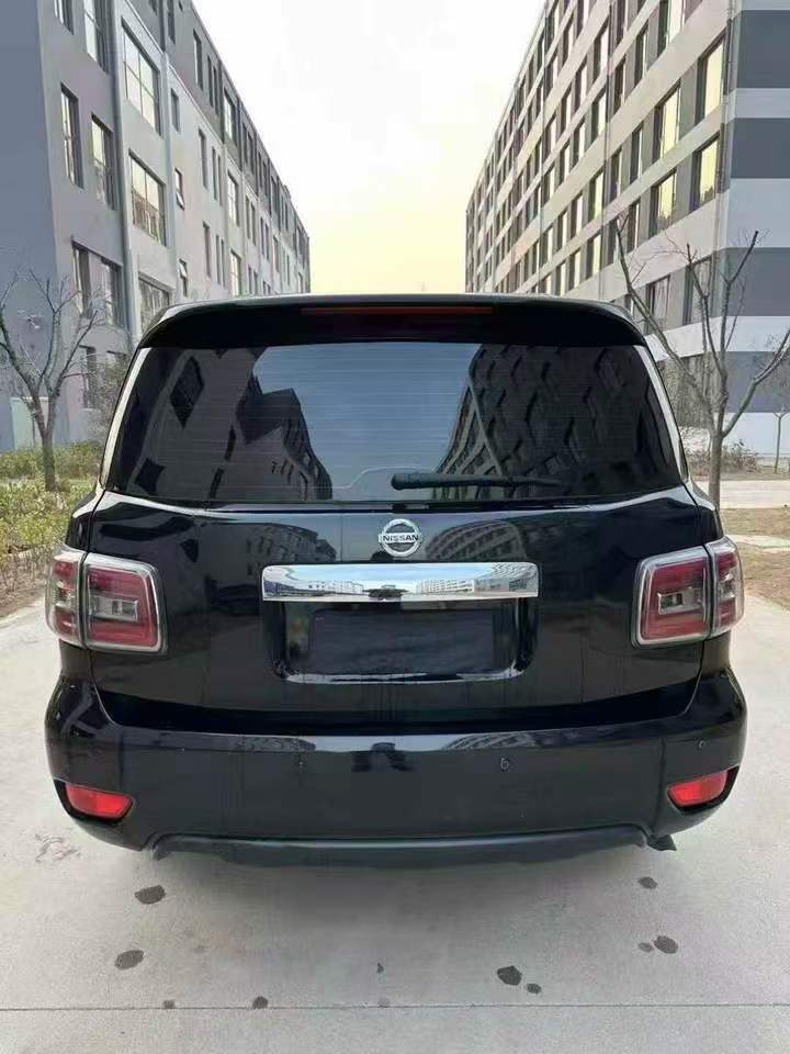 潍坊19年日产途乐9