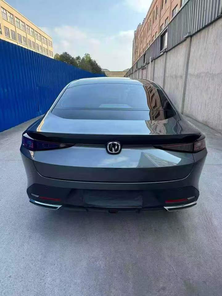 紹興25年長安汽車逸動9