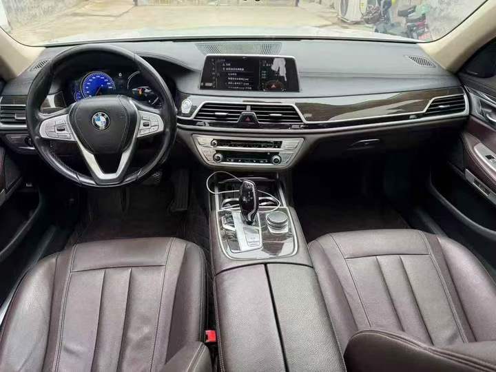 烟台17年宝马7系6