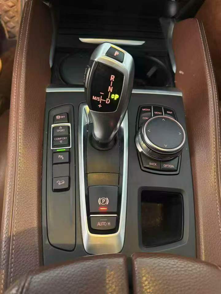 濟寧17年寶馬X68