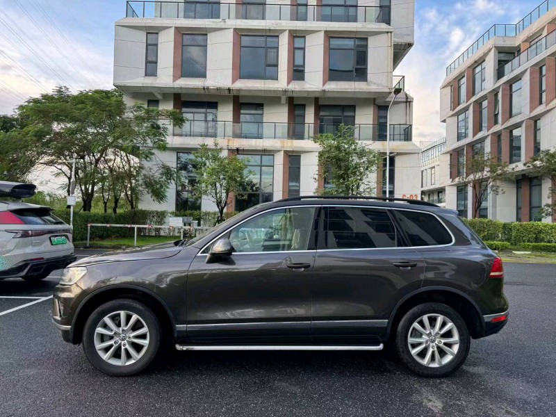 广州16年大众途锐6