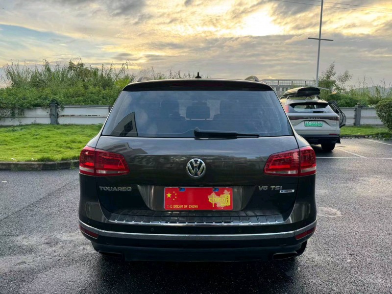 广州16年大众途锐9