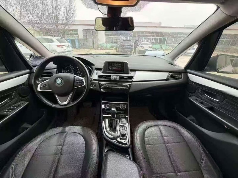 菏泽17年宝马2系6