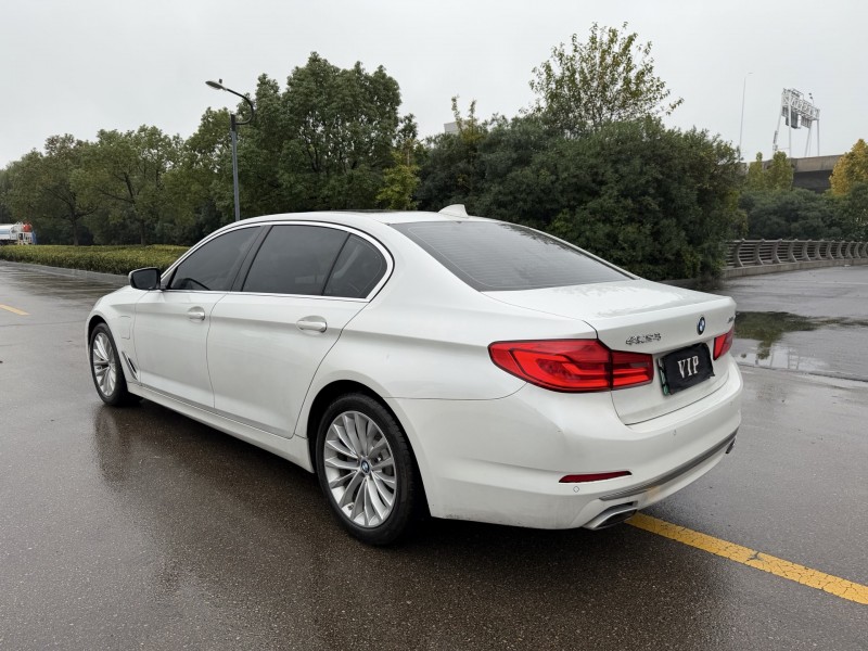 盐城20年宝马5系8