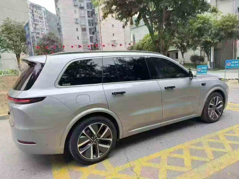 重庆23年理想L97