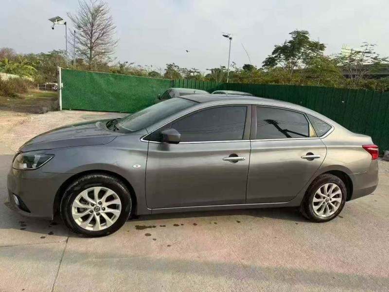 佛山21年日产轩逸7