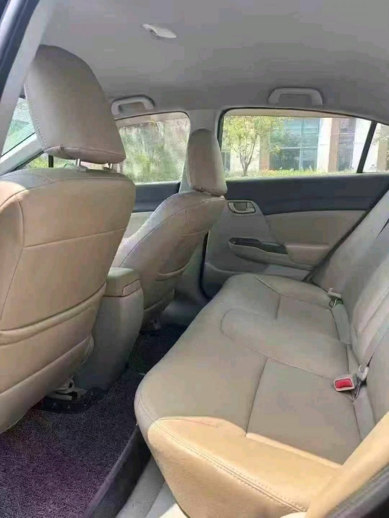 广州12年本田思域9