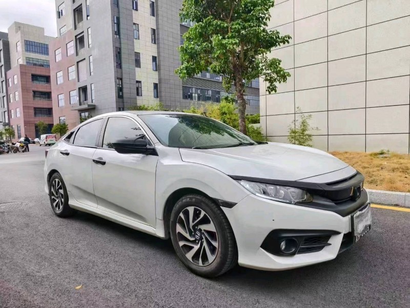 安顺19年本田思域2