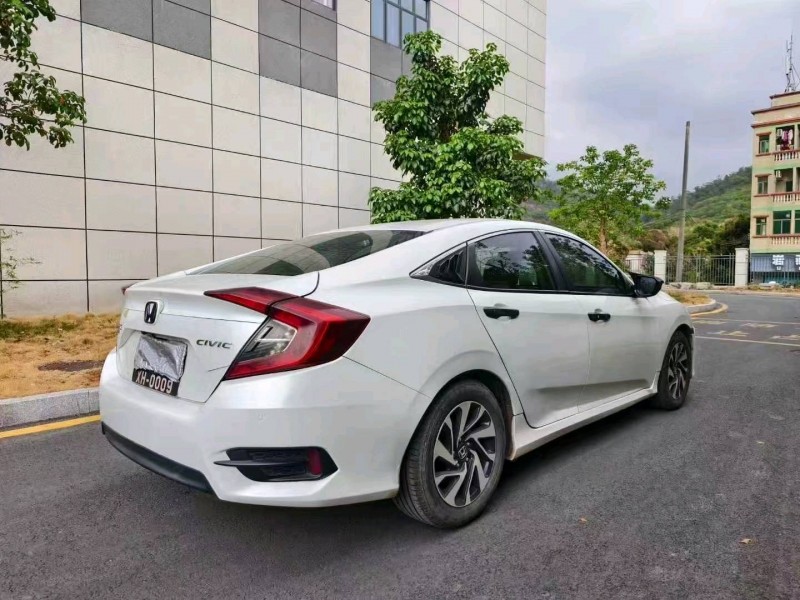 安顺19年本田思域9