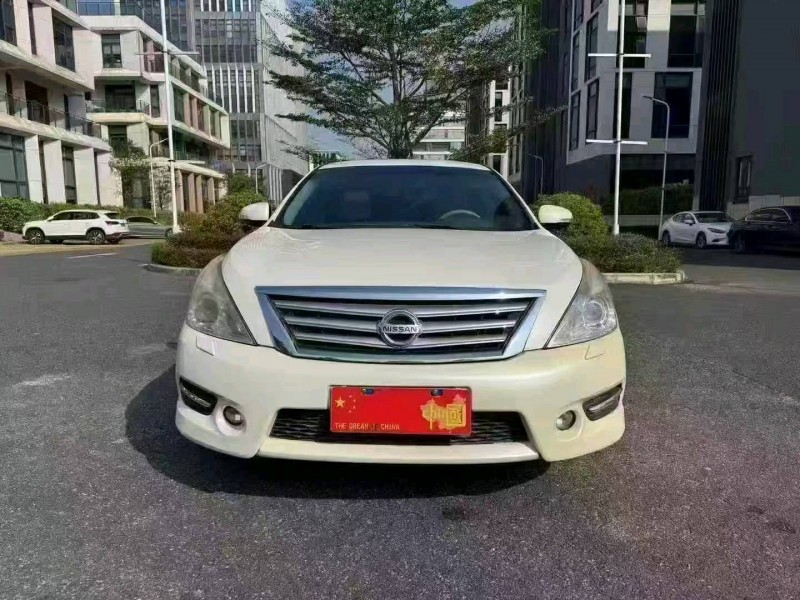 广州12年日产天籁1