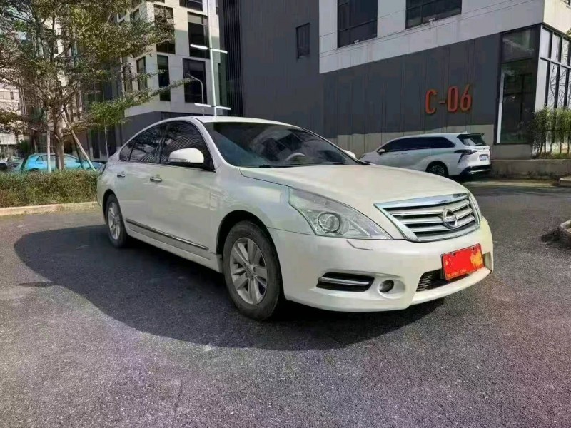 广州12年日产天籁2