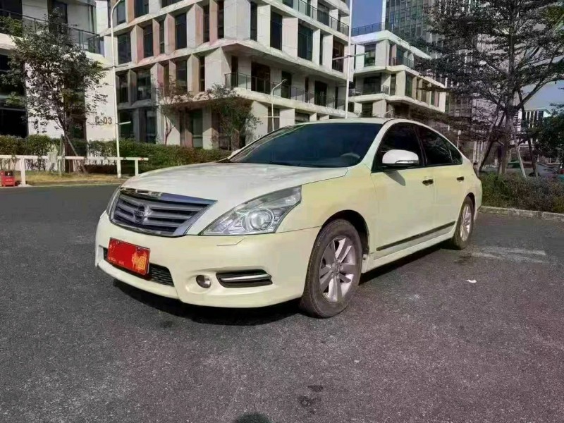 广州12年日产天籁3