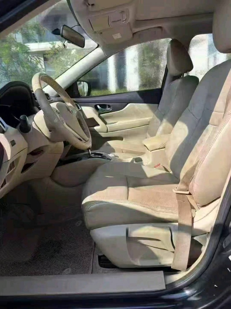 广州16年日产奇骏5