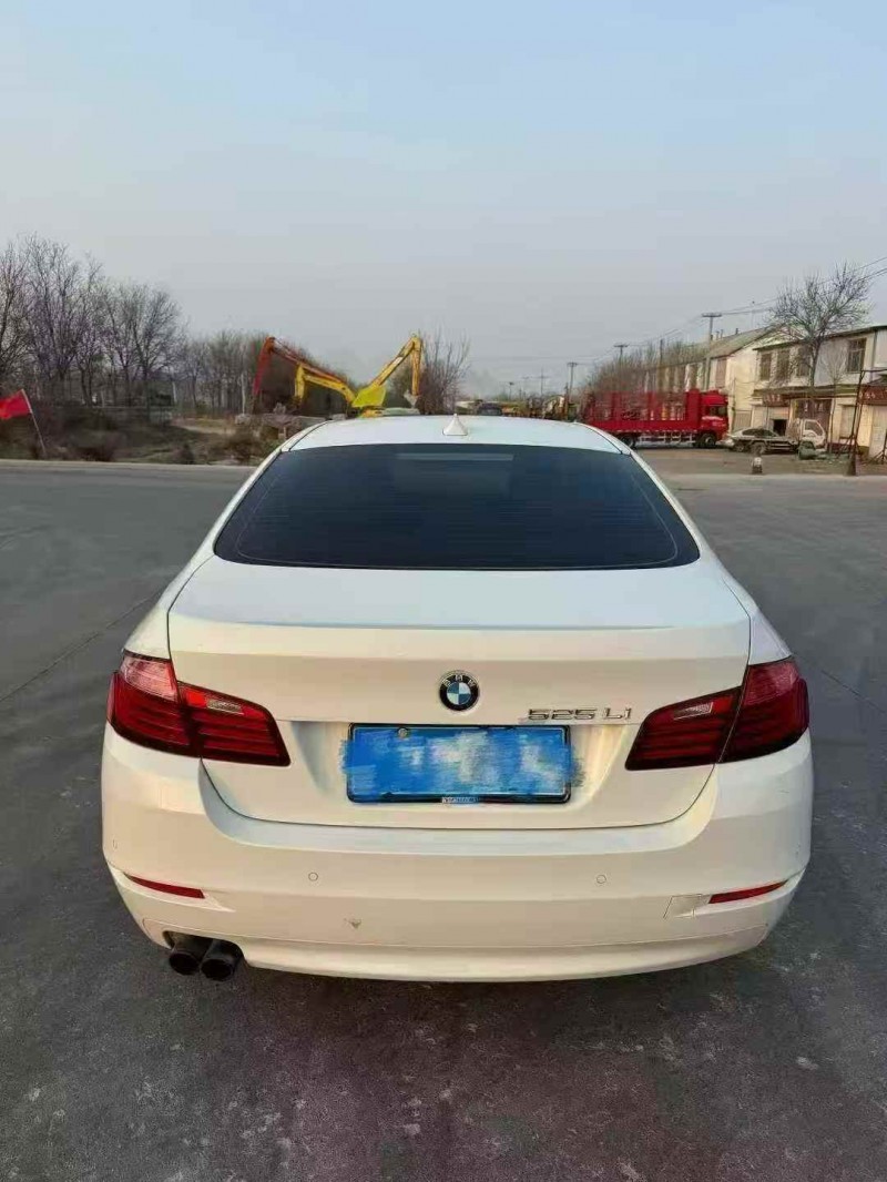 济宁14年宝马5系8