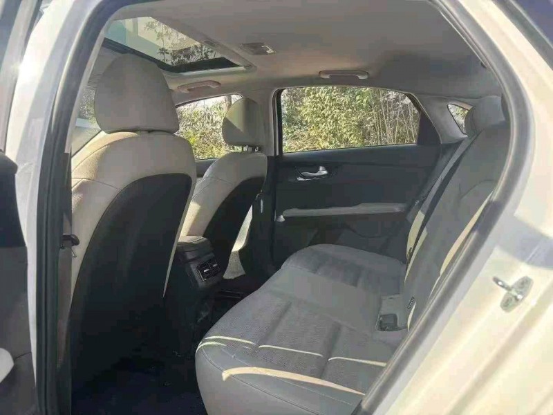 襄阳23年起亚K36