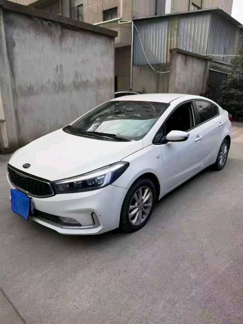 嘉兴17年起亚K32