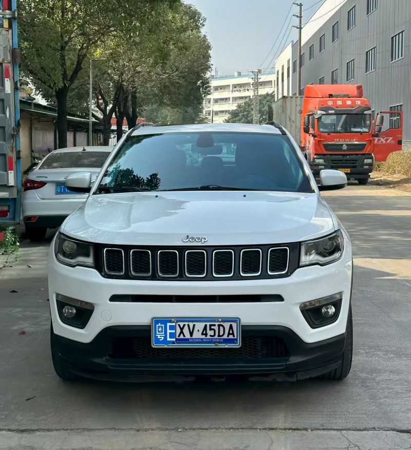 中山17年Jeep指南者1