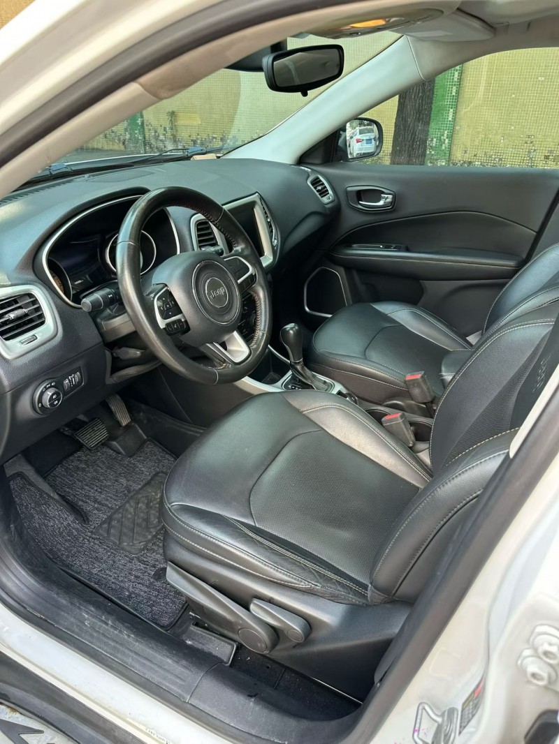 中山17年Jeep指南者3