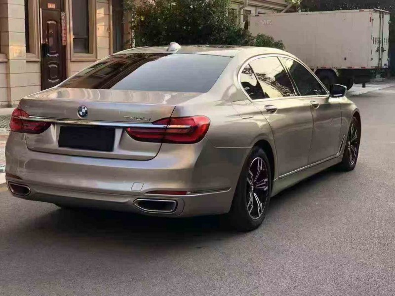 东营17年宝马7系7