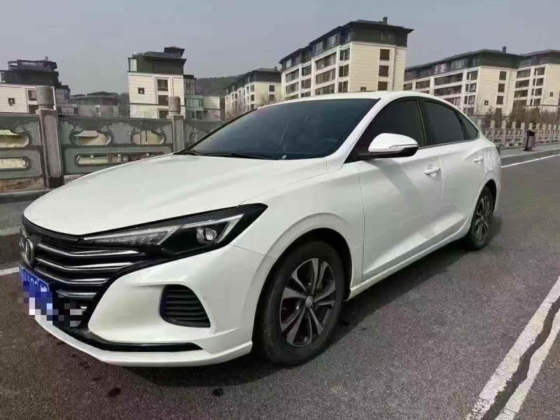 青岛21年长安汽车逸动2