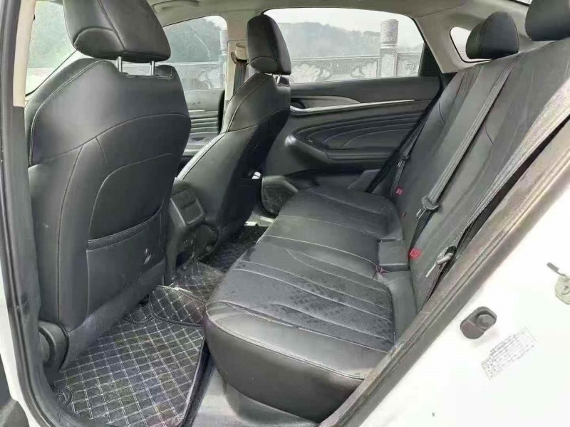 青岛21年长安汽车逸动3