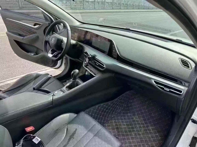 青岛21年长安汽车逸动4