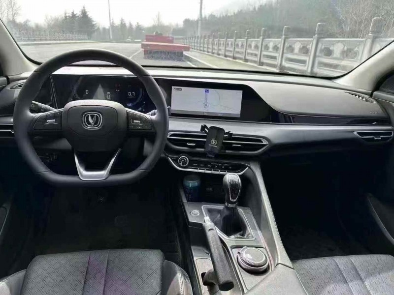 青岛21年长安汽车逸动5