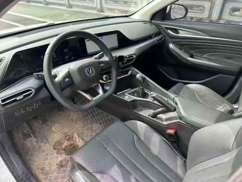 青岛21年长安汽车逸动6